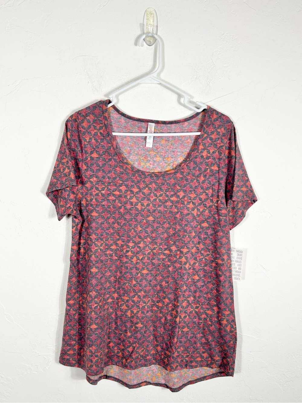 LuLaRoe Classic T Shirt Size L Large NWT Pink Orange Gray Geometric Diamond